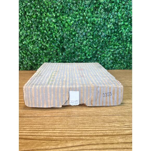 Elvis Presley, Delphi 1990 Looking at a Legend Plate #5 Elvis And Gladys - Picture 8 of 10